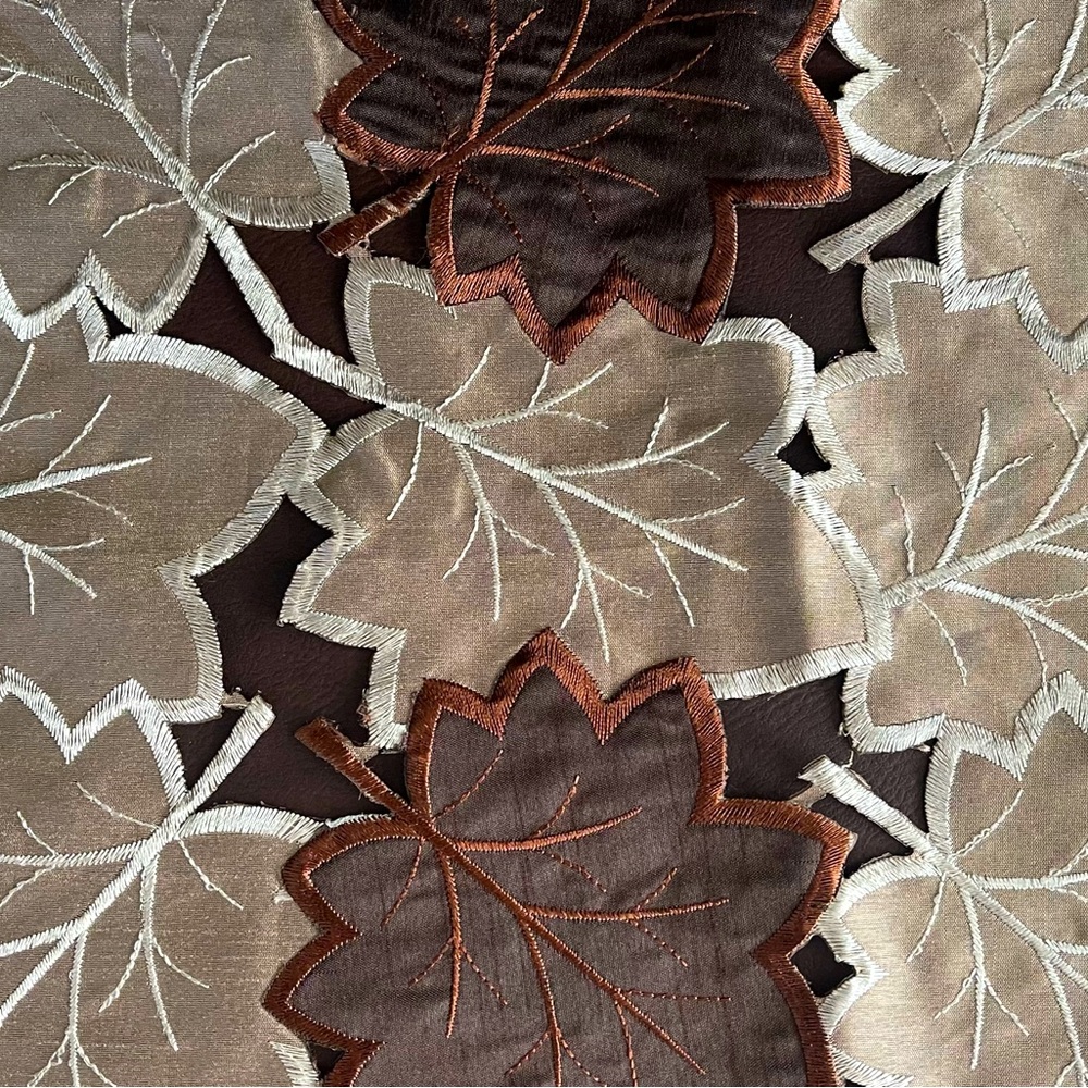 Fall table runner - Picture 3 of 5
